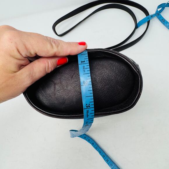 Vintage Genuine Leather Bucket Crossbody Bag Black Made in Colombia Small - Picture 15 of 15